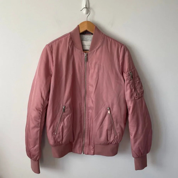 Aritzia The Group By Babaton Gilman Classic Bomber Jacket Coat Pink Sz Small - Picture 5 of 9